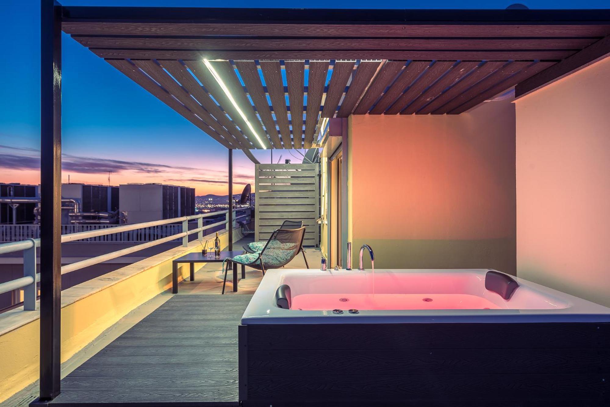 Acropolis View Mini Sky Suite & Hot Tub Athen Exterior foto
